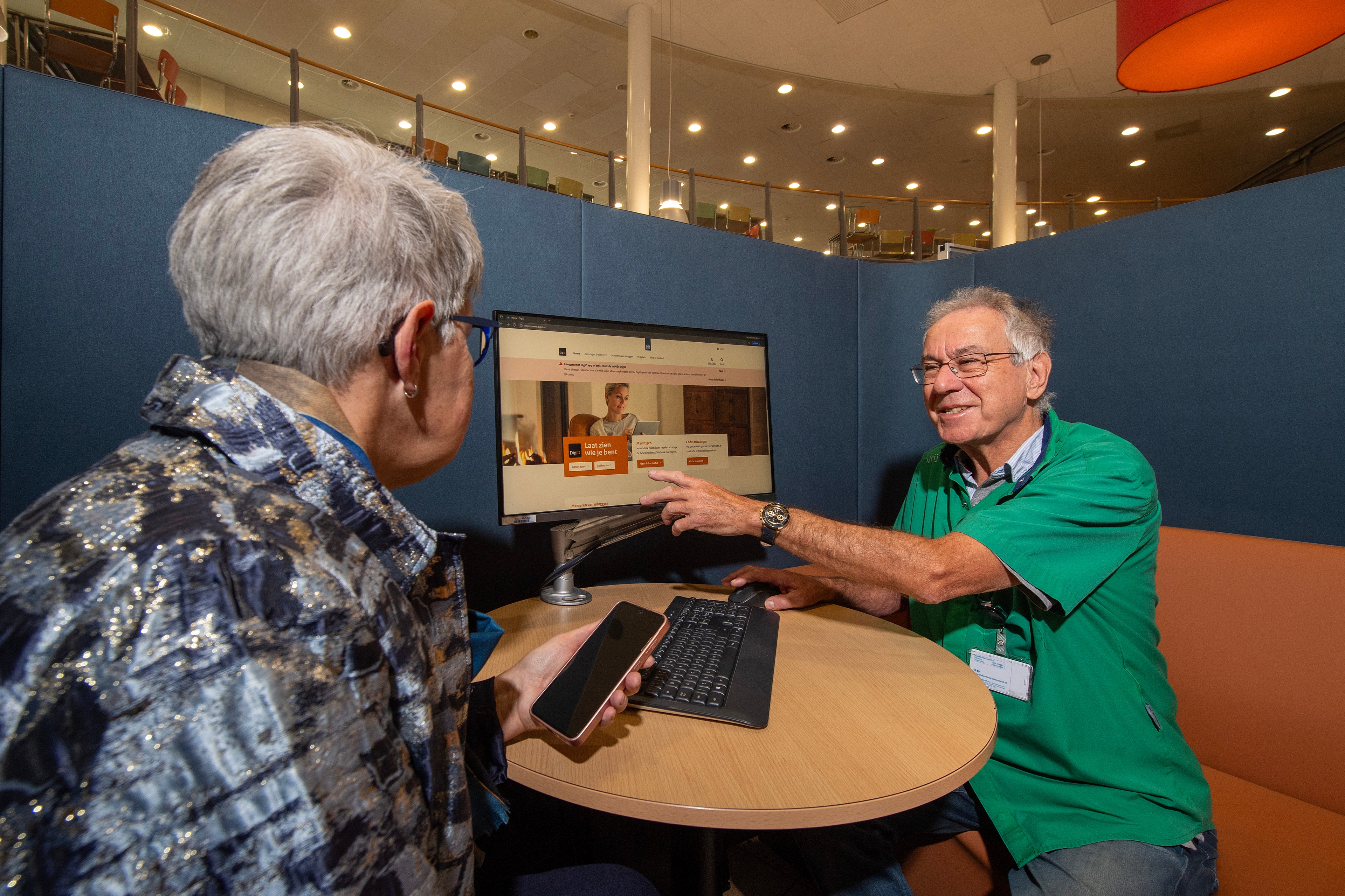 Digitaal Servicepunt Huub Sanders Margreet 10112025 06